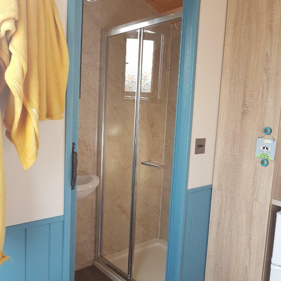 Hotel Dingle Way Glamping Anascaul Esterno foto